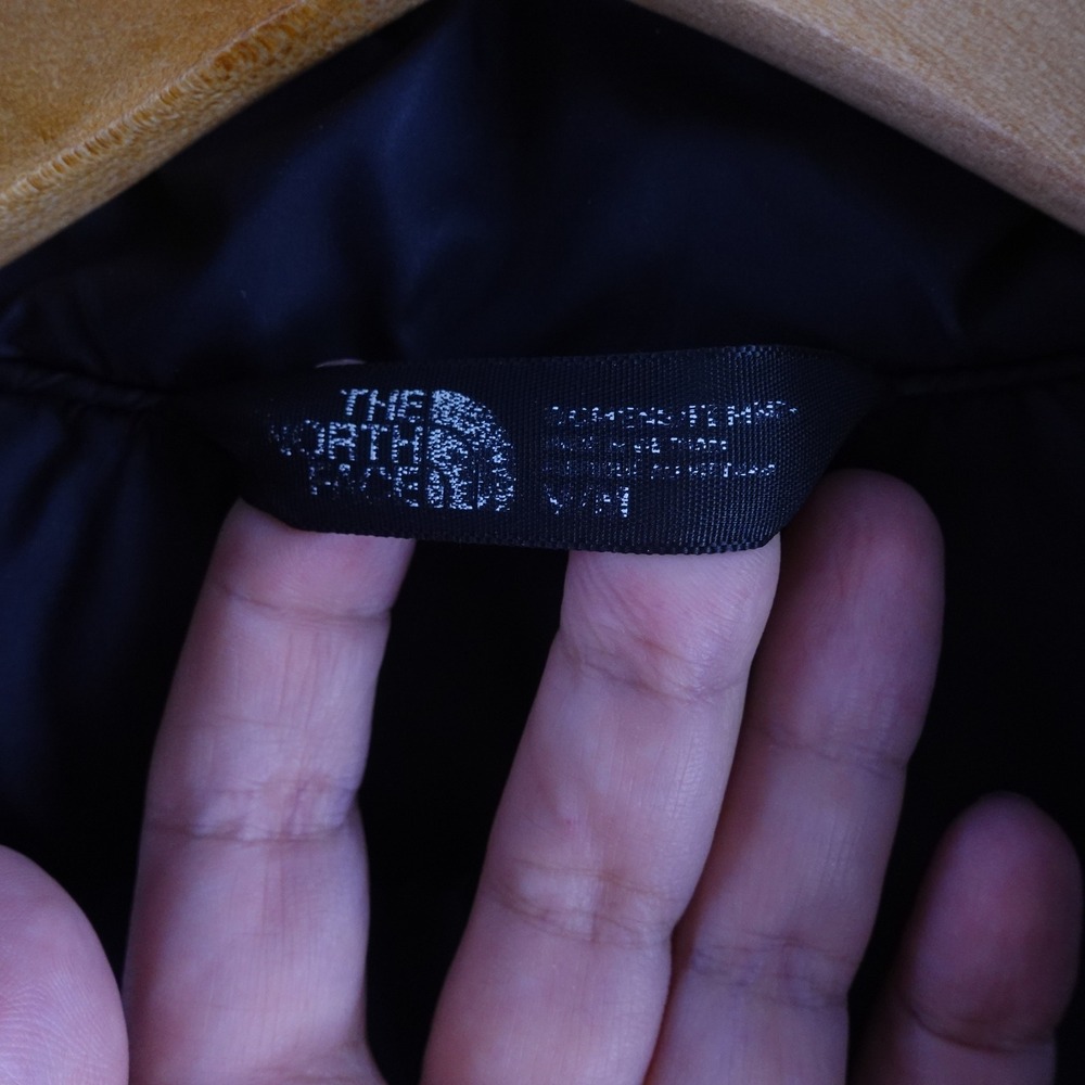 The North Face Womens Medium 550 Down Puffer Vest Black Quilted Insulated Shell - Picture 3 of 8
